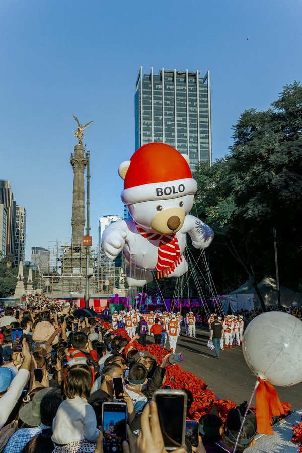 Ballon géant pour syndicat : faites rayonner votre message !